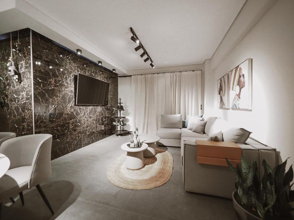 Lounge *